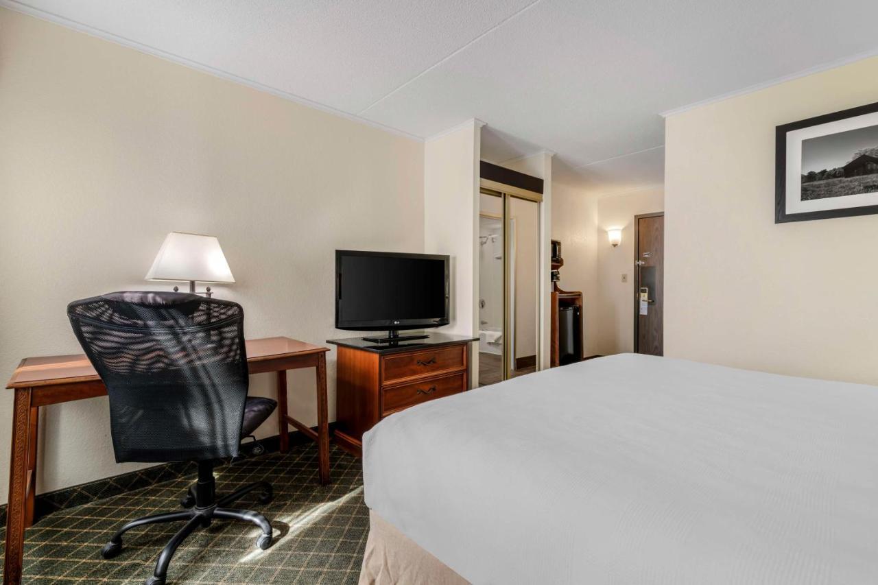 Best Western Plus Augusta Civic Center Inn Экстерьер фото