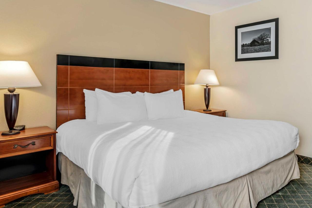 Best Western Plus Augusta Civic Center Inn Экстерьер фото
