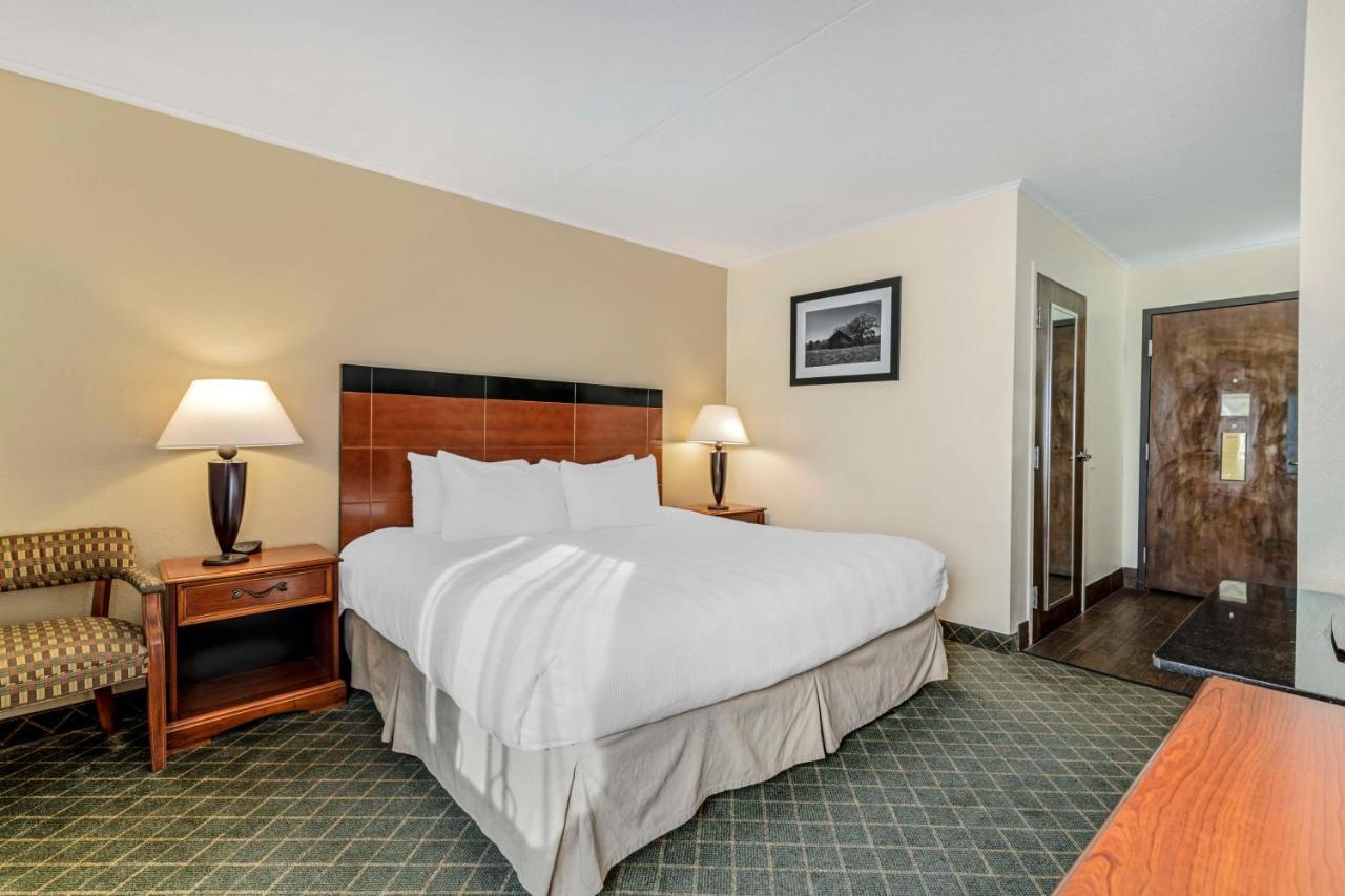 Best Western Plus Augusta Civic Center Inn Экстерьер фото